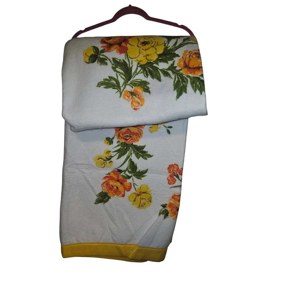 Vintage 70s Floral Thermal Blanket White Yellow Orange Rose‎ Satin Trim Retro